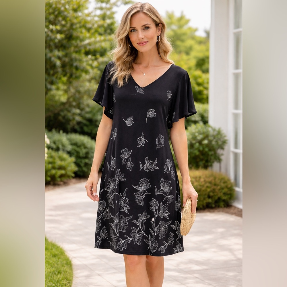 APT 9 black flutter sleeved dress size large
